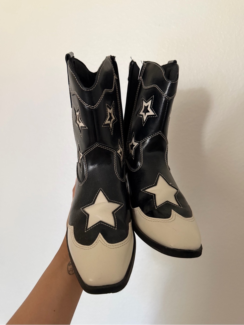 Kids Black and White Star Western Boots